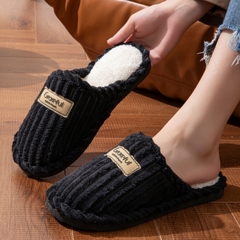Uniszex téli beltéri papucs pamutból, belső használatra, csíkos mintázat, textile felsőrész, EVA talp, csúszásmentes, meleg, toe-cap védelemmel