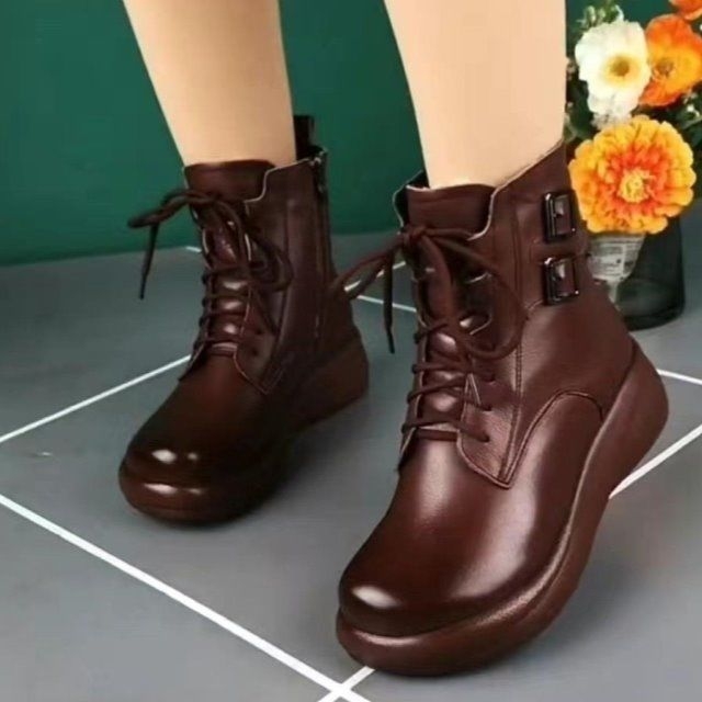 Női Martin csizmák fleece béléssel, PU bőr felsőrész, platform, oldalsó cipzár, középmagas sarok 3–5 cm