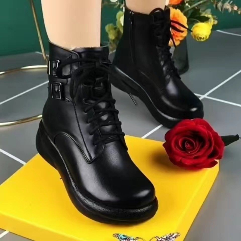 Női Martin csizmák fleece béléssel, PU bőr felsőrész, platform, oldalsó cipzár, középmagas sarok 3–5 cm