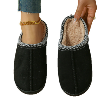 Papucs – textil felső rész, velúr bélés, TPR talp, slip-on zárás, otthoni használatra