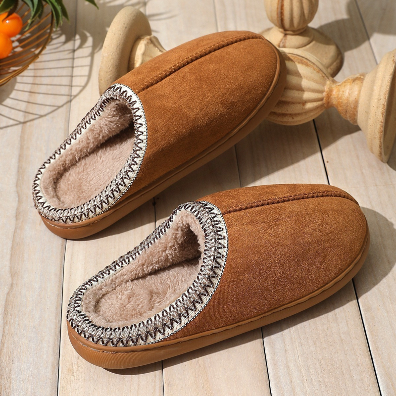 Papucs – textil felső rész, velúr bélés, TPR talp, slip-on zárás, otthoni használatra