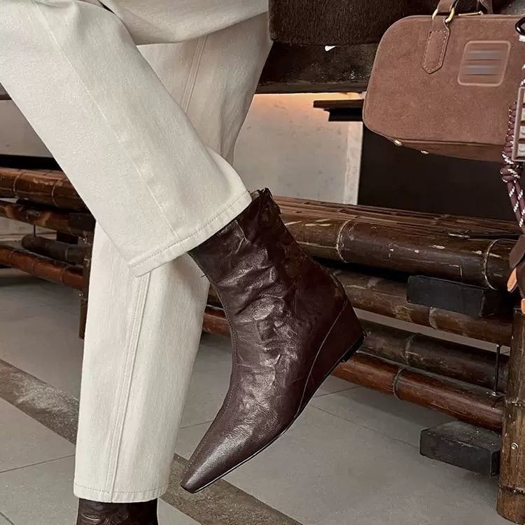 Női boka csizma retro stílusban, négyszögletes orrú, hátsó cipzár, alacsony sarok, PU felső