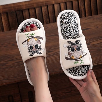 Teljes lefedettségű beltéri és kültéri papucs állatmintával, felsőrész textil, EVA talp, platformos sarok, talp vastagsága >11 cm