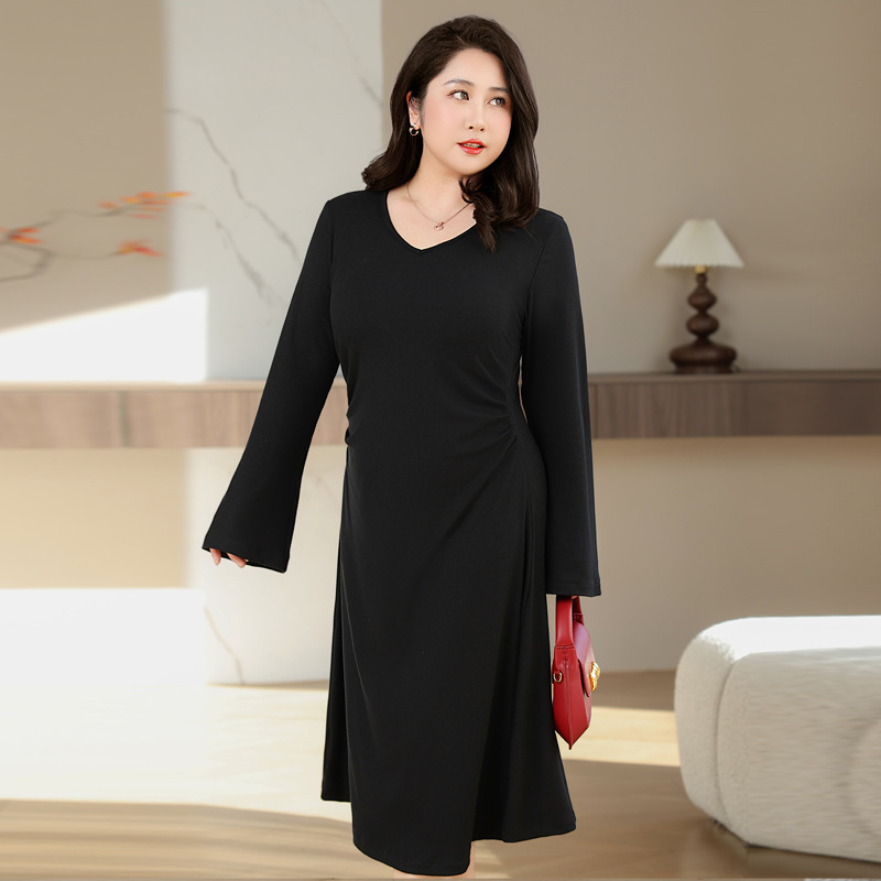 Francia kötött hosszú ujjú ruha V-nyakkal, pamut-elasztán keverék, pliszírozott midi hosszú szoknya