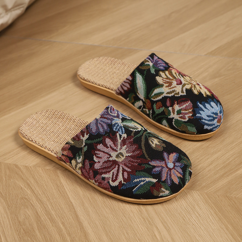 Női slip-on cipő, kerek orrú, virágos mintázat, textil felsőrész, EVA talp