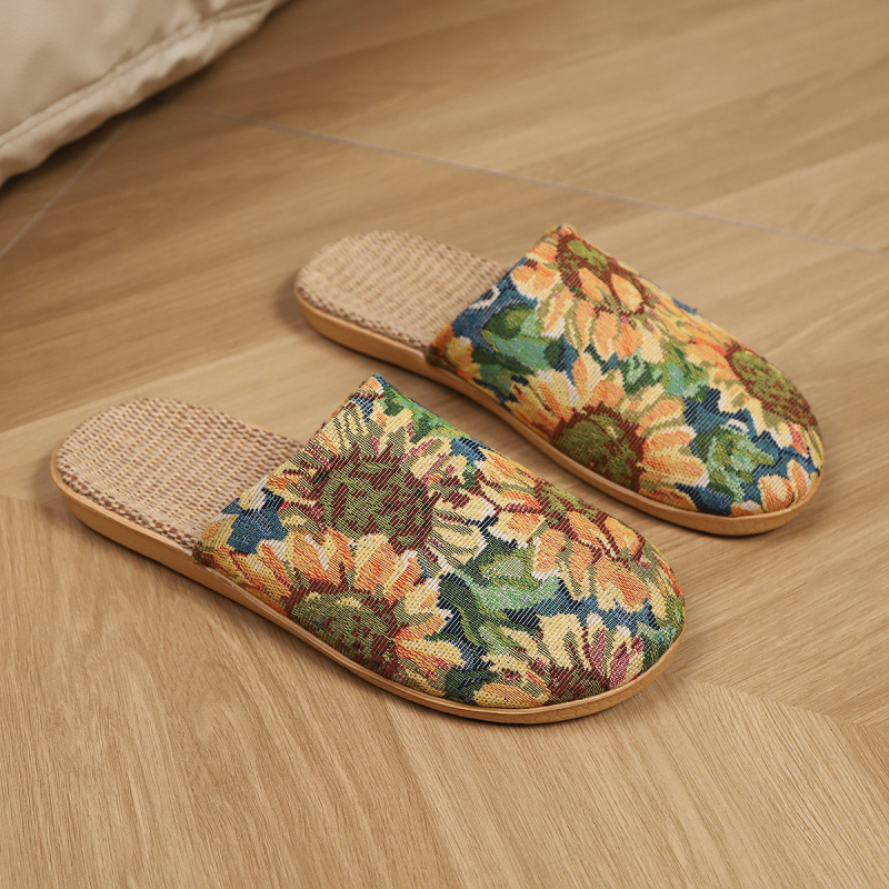 Női slip-on cipő, kerek orrú, virágos mintázat, textil felsőrész, EVA talp