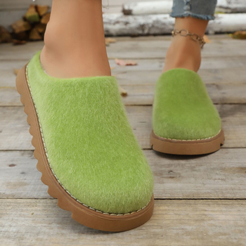 Wrap-toe papucsok vastag talppal, európai–amerikai stílus, velúr felsőrész, műszőrme belső bélés