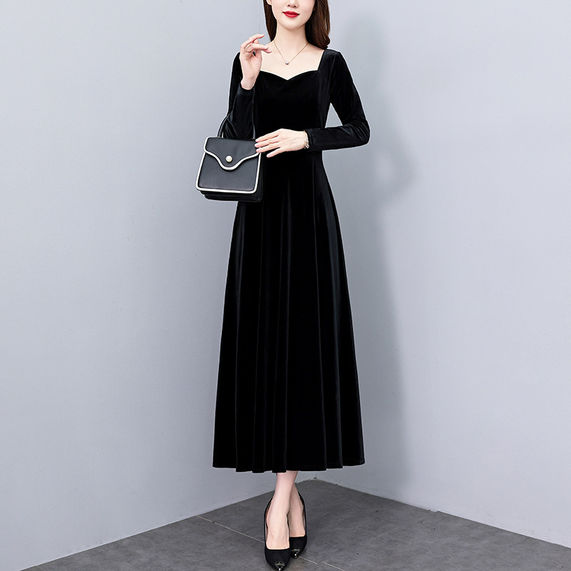 Velúr A-vonalú ruha, négyszögletes gallér, hosszú ujjú, hosszú ruha, poliészter-keverék 30–50%