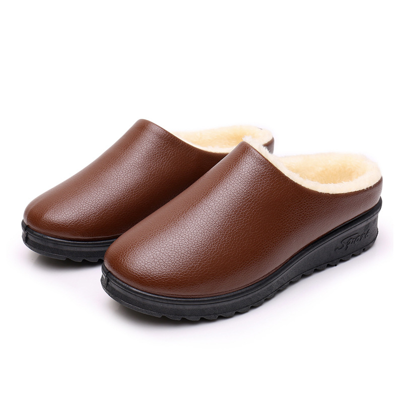 Ženské zimné topánky z PU vrchnej časti, podšité umelým krátkym plyšom, slip-on, guľatý špička, plochá päta