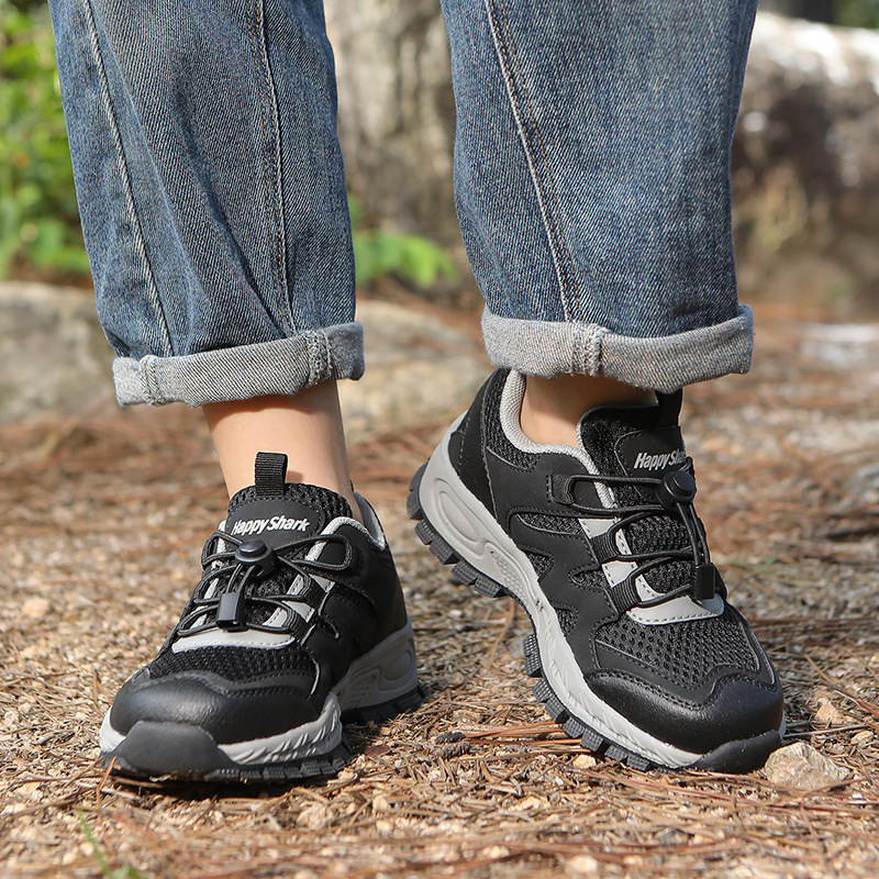 Детски планински обувки за ходене с дишаща мрежеста горна част, гумена подметка и предна връзка, подходящи за зимен, пролетен и есенен сезон.