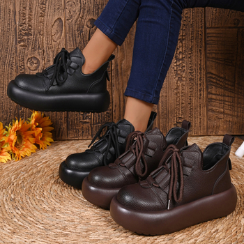 Chelsea pre ženy, stredná výška lýtka, okrúhla špička, PU vrchný materiál, gumová podrážka, nízka päta 1–3 cm