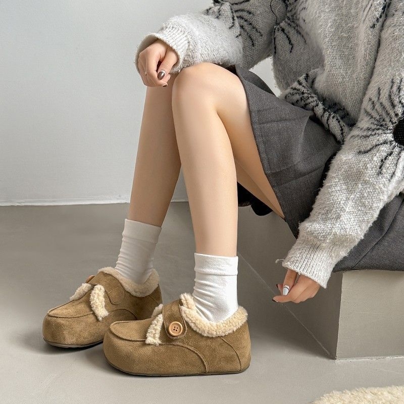 Női velúr mokaszín műszőrmés béléssel, slip-on, hal formájú orr, gumitalp