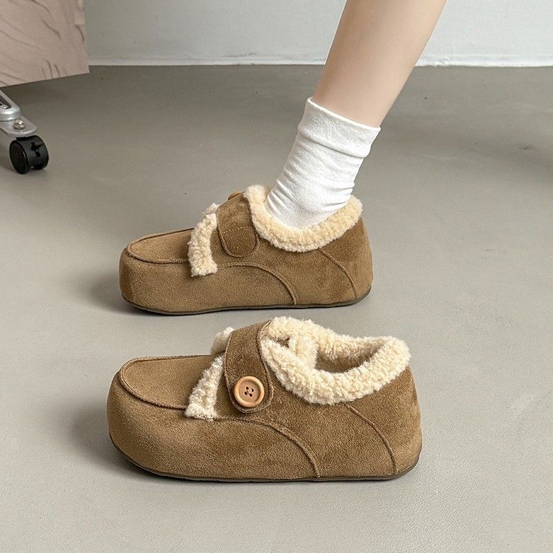 Női velúr mokaszín műszőrmés béléssel, slip-on, hal formájú orr, gumitalp