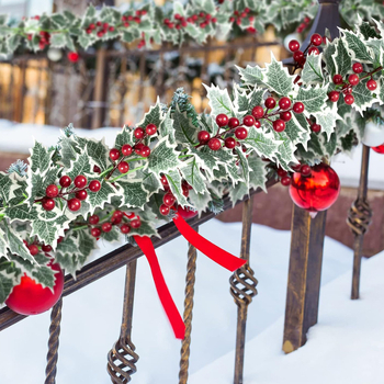 Mű rattan-liana dekoráció szimulált levelekkel és gyümölcsökkel; anyag: selyemvirágok