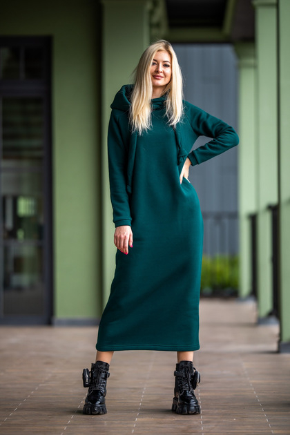 rochie tricotată lungă cu glugă și căptușeală de fleece, panouri cusute, mâneci Raglan, material poliester