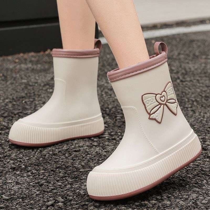 Moterų lietaus batai vidutinio ilgio, viršutinė dalis iš PVC, neslystantys ir atsparūs vandeniui, lengvi su minkšta pada