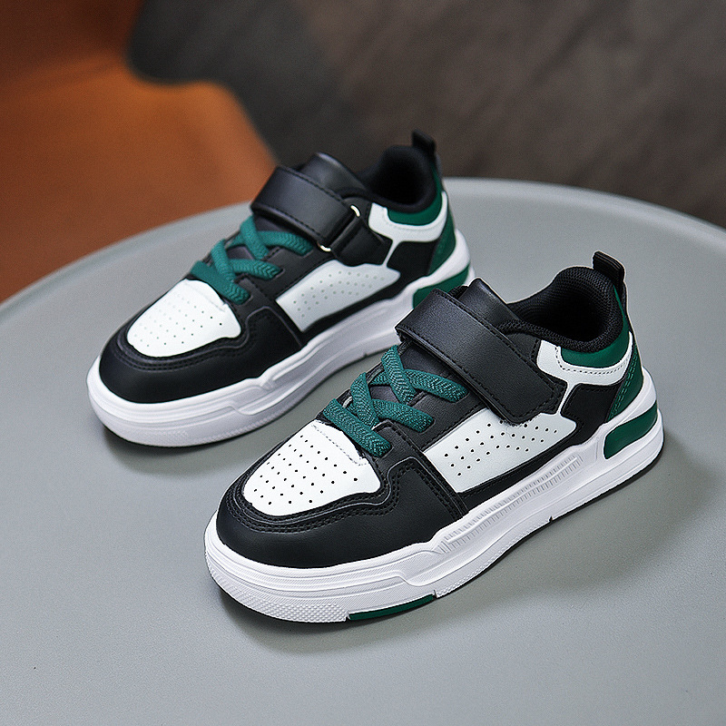 Dječje unisex tenisice s Velcro kopčom, niski gornji dio, gornji dio od sinteticke kože + tekstila, izdržljiva potplata