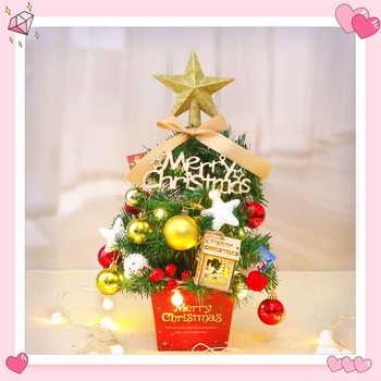 Επιτραπέζιο χριστουγεννιάτικο δέντρο από PVC – DIY διακοσμητικό για το σπίτι