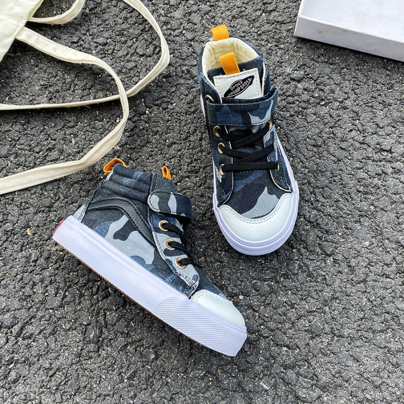 Detské plátené vysoké tenisky so zapínaním na suchý zips, camouflage vzorom, vulkanizovaná gumová podrážka