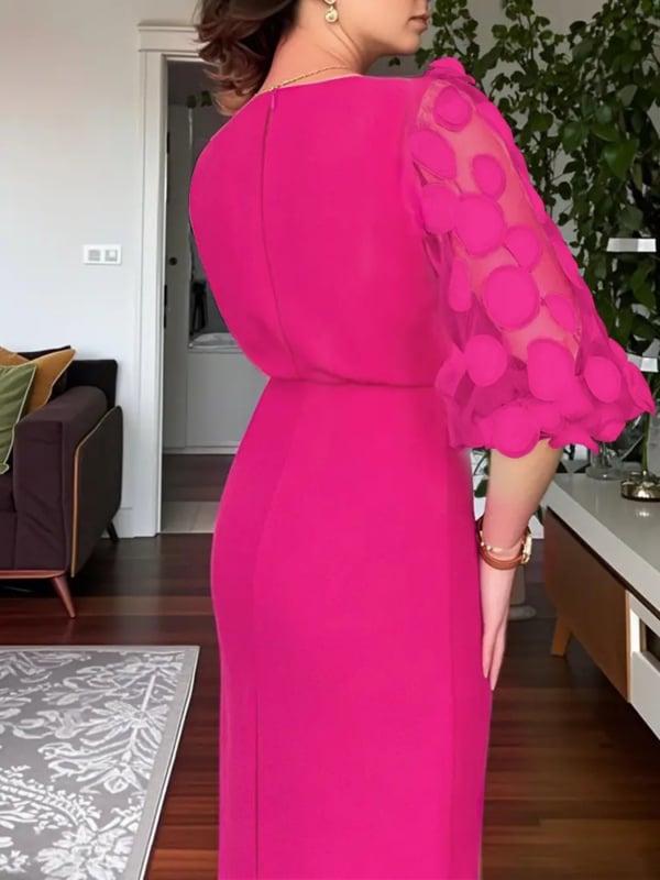 Ružičasta haljina s aplikacijom s točkastim uzorkom, mrežasti materijal, lanterna rukavi, uski struk, bodycon kroj, midi duljina
