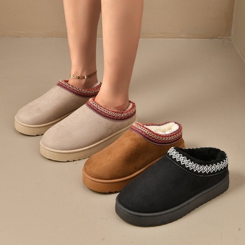 Žieminiai moteriški slip-on bateliai su dirbtiniu pūkų viršutiniu, pūkuota vidinė danga, apvali nosis, stora gumos pada