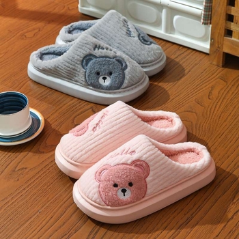 I formos šlepetės, triušių kailio viršus ir vidinis pamušalas, EVA padas, atskirtas piršto dizainas