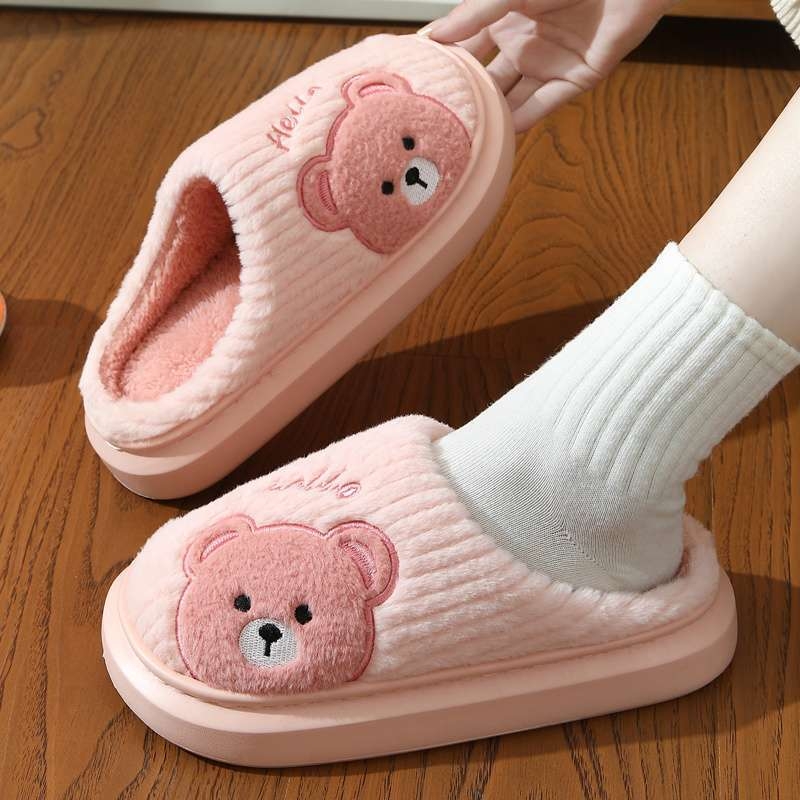 I formos šlepetės, triušių kailio viršus ir vidinis pamušalas, EVA padas, atskirtas piršto dizainas