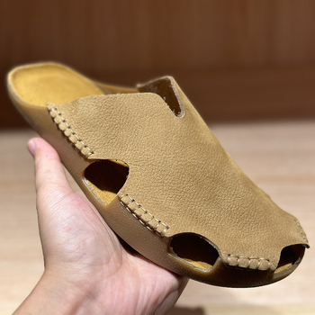 Kožené mule sandále s gumovou podrážkou, perforovaný dizajn, slip-on zapínanie, plážový štýl