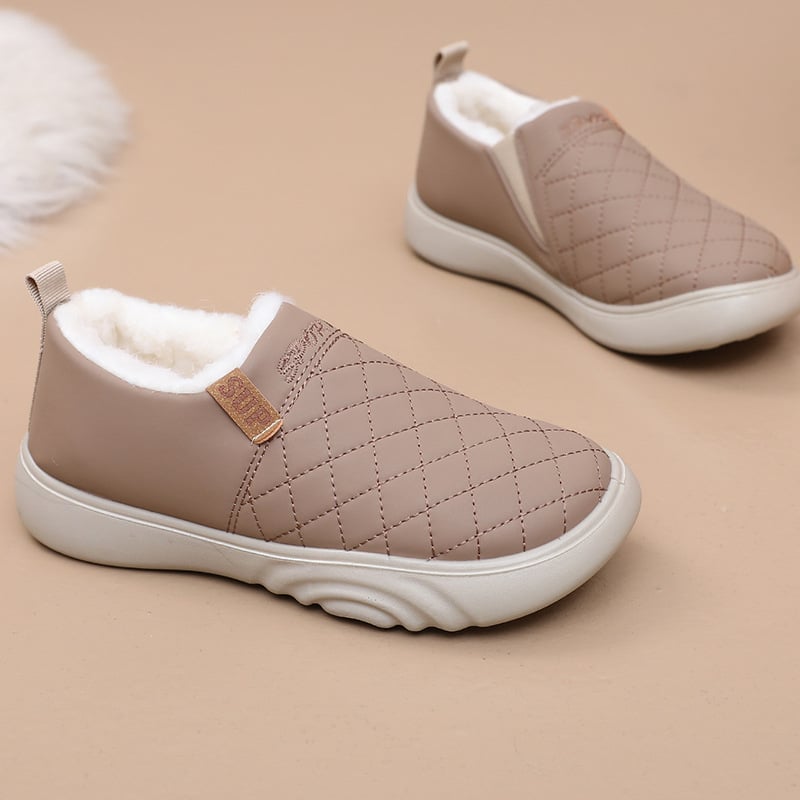 Női PU felső rész Slip-On cipő, PVC talp, kerek orr, fleece-betéttel