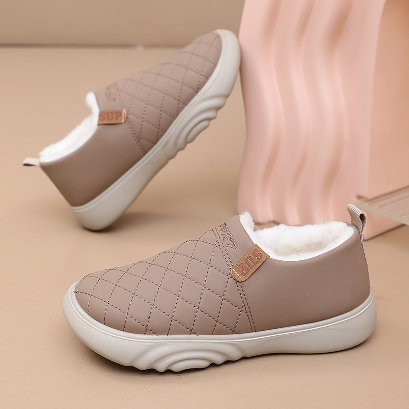Női PU felső rész Slip-On cipő, PVC talp, kerek orr, fleece-betéttel