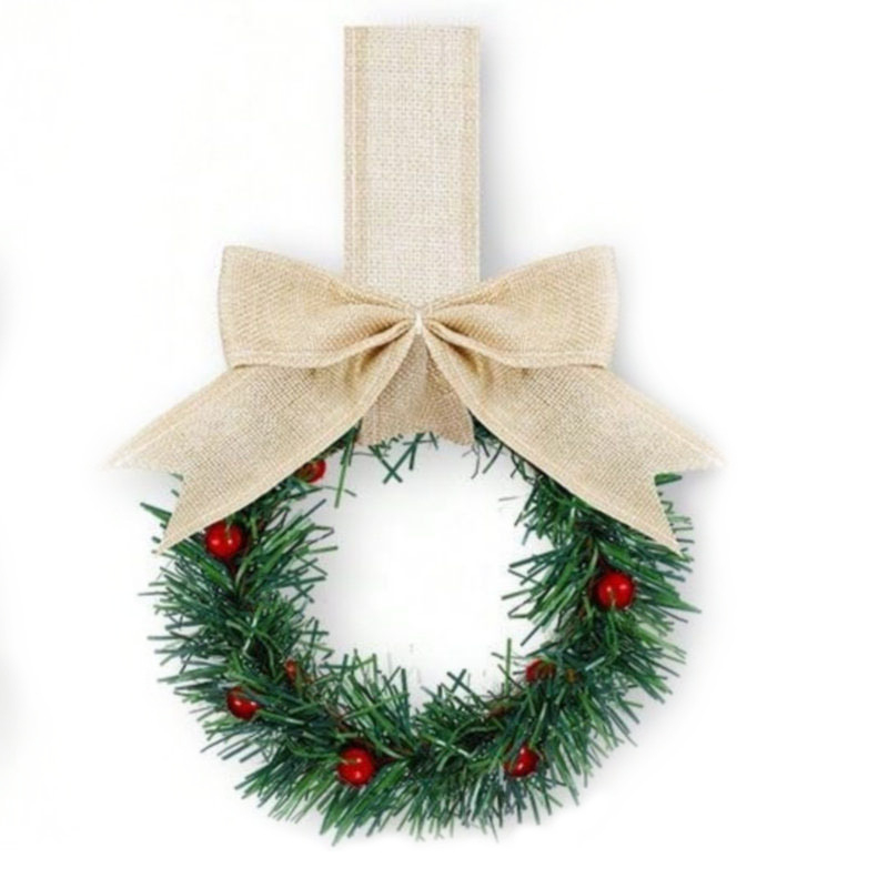 Vianočný veniec na skrinku/kuchyňu so stuhou a mašľou, z plastu, ručne vyrobený, moderný minimalistický štýl