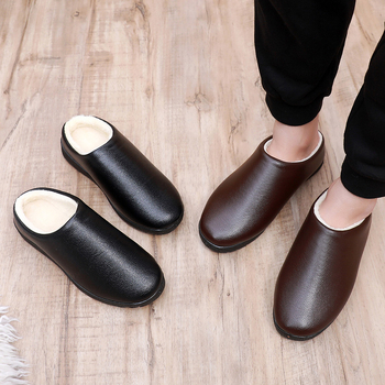 Pánske zimné bavlnené papuče s flisovou podšívkou – PU vršok, podrážka z peny, protišmykové, do interiéru