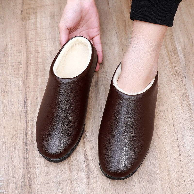 Pánske zimné bavlnené papuče s flisovou podšívkou – PU vršok, podrážka z peny, protišmykové, do interiéru