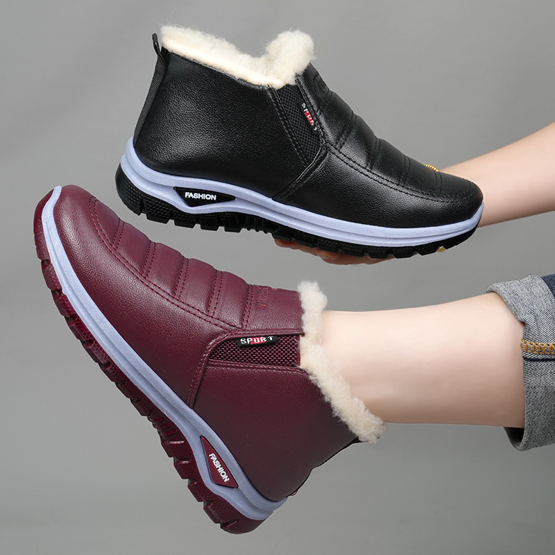 Puuvillased talvekingad mikrokiud ülaosaga, kummist tallaga, tehis karusnahas sisetald, puuvillane vooder (mikrokiud ülaosa; kummist tallap; tehis karusnahas sisetald; puuvillane vooder)