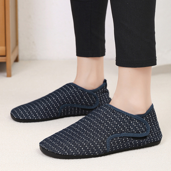 Vnútorné fitness topánky - Denim vrchnok, sieťovinová vnútorná časť, zapínanie na suchý zips, nízky profil, podrážka TPR