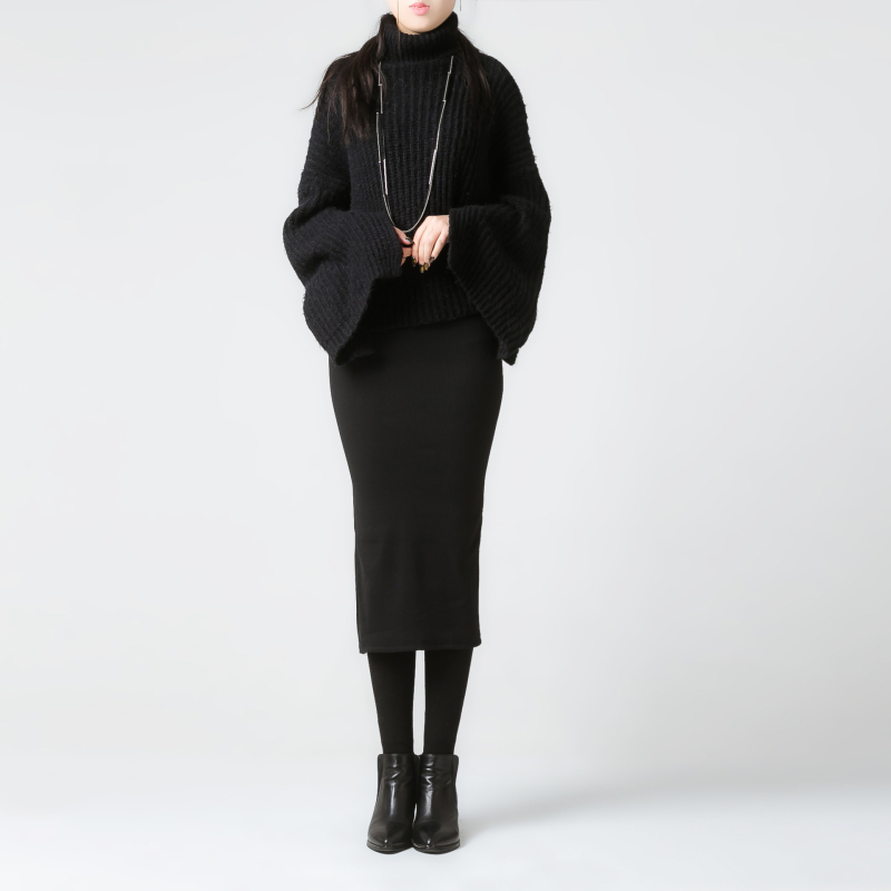 Vidutinio ilgio megzta sijon, patchwork siuviniai, poliesterio ir medvilnės audinys, pavasaris 2022