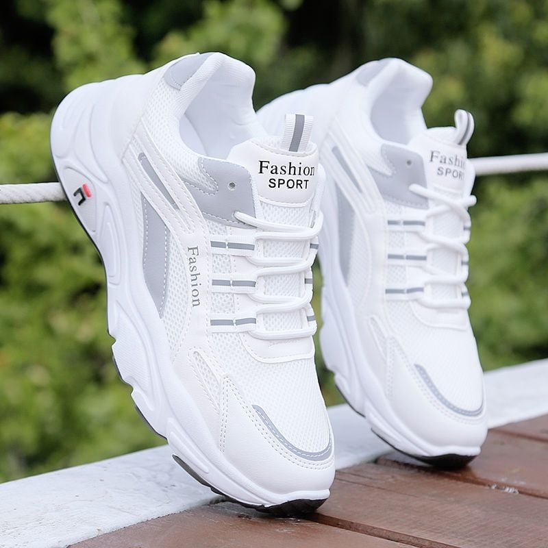 Férfi hálós anyagú tornacipő, légáteresztő, hétköznapi fehér nyári cipő, trendes dad shoes stílus