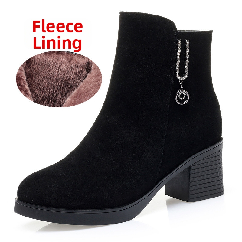 Moteriški medvilniniai auliniai su vidutinio aukščio kulnu, karvės suede viršutinė dalis, gumos padas, užtrauktukas nugarinėje dalyje, žuvies burnos formos pirštas