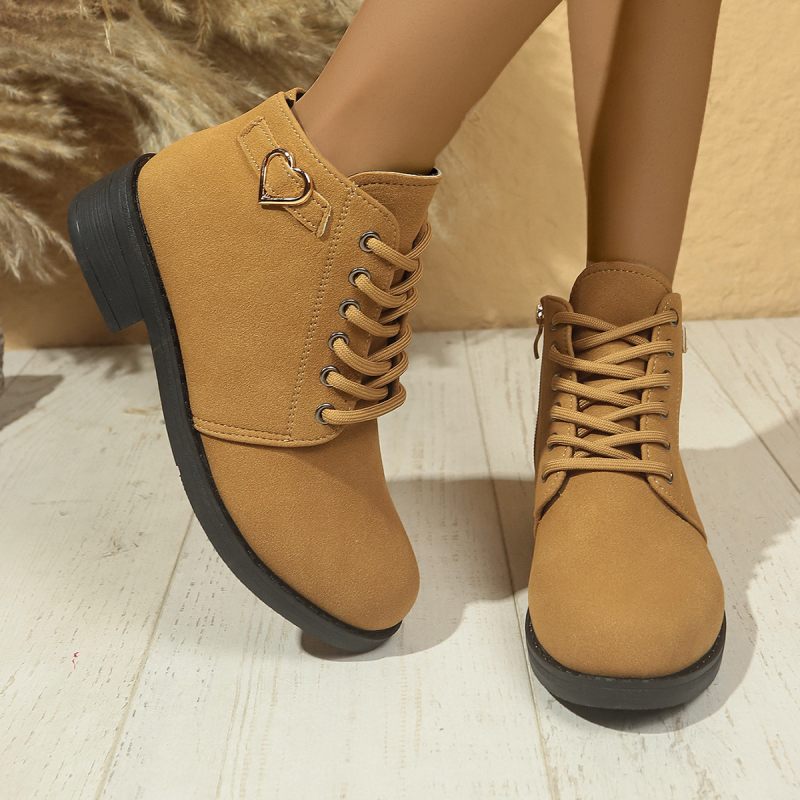 Bokacsizma fűzővel és bőrpánttal, vastag alacsony sarok 1–3 cm, PU felső rész, gumi talp