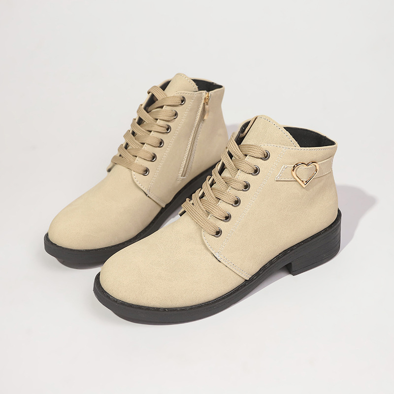 Bokacsizma fűzővel és bőrpánttal, vastag alacsony sarok 1–3 cm, PU felső rész, gumi talp