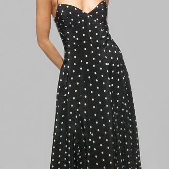 Kleit õhukeste õlapiiskadega, täppidega trükk, V-kaelus, kõrge vöökoht, pikk A-lõike kleit