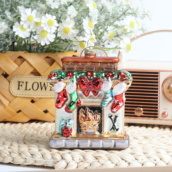 Käsitööna tehtud klaasist kamina dekoratsioon, jõulukuuse ripats — materjal: klaas; stiil: kaasaegne minimalism; kategooria: käsitöö; pühad: jõulud