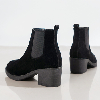 Női Martin csizma – velúr, kerek orrú, 3–5 cm vastag sarkú, oldalsó cipzár, őszi-téli szezon