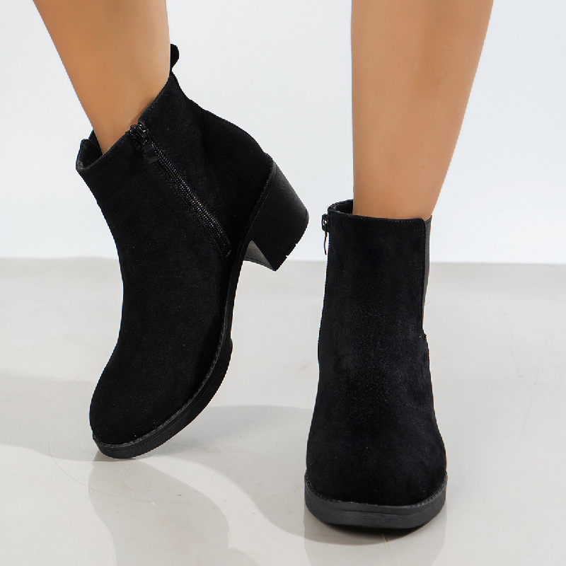 Női Martin csizma – velúr, kerek orrú, 3–5 cm vastag sarkú, oldalsó cipzár, őszi-téli szezon