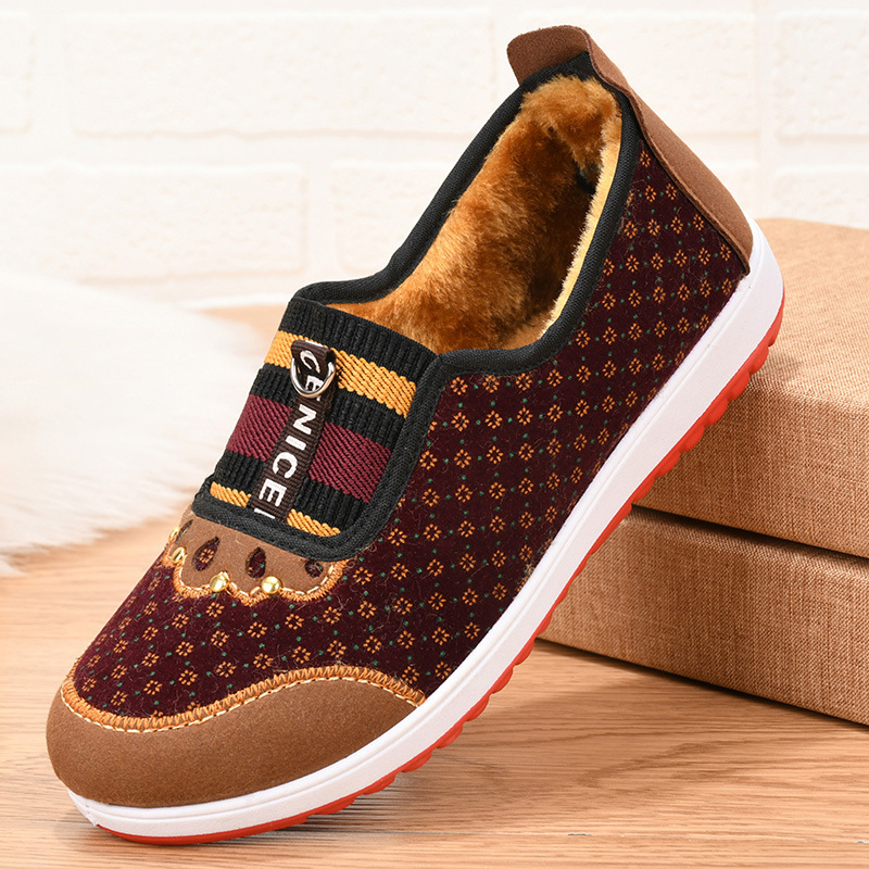 Női téli pamutcipő műszálas rövid plüss béléses, kerek orrú, velúr felsőrész, alacsony talppal