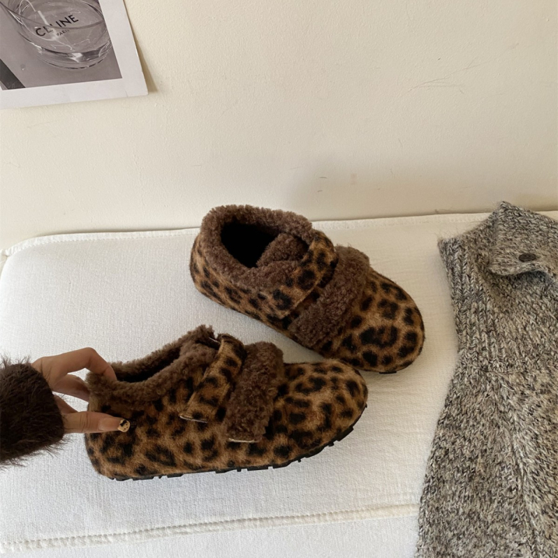 Дамски памучни обувки с леопардов принт, подплата от изкуствен пух, велкро закопчаване, гумена подметка
