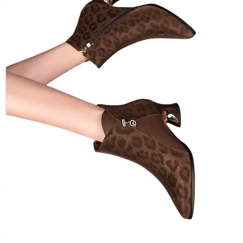 Leopardí členkové topánky so bočným zipsom, vrchný materiál z mikrovlákna, gumová podrážka, nízky výška topánky