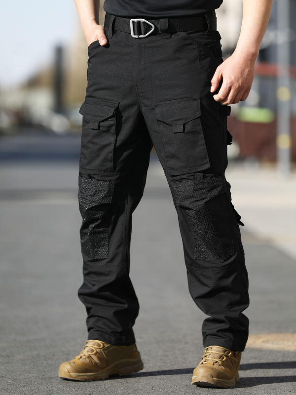 Pánske taktické nohavice, maskáčový vzor, odolný materiál, voľný strih, na jar a jeseň