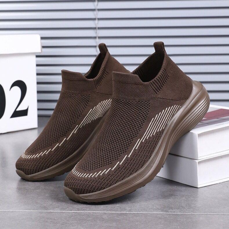 Hálós felsőrészű Slip-On sportcipő PU talppal, EVA belső talppal, lélegző, könnyű, csúszásmentes