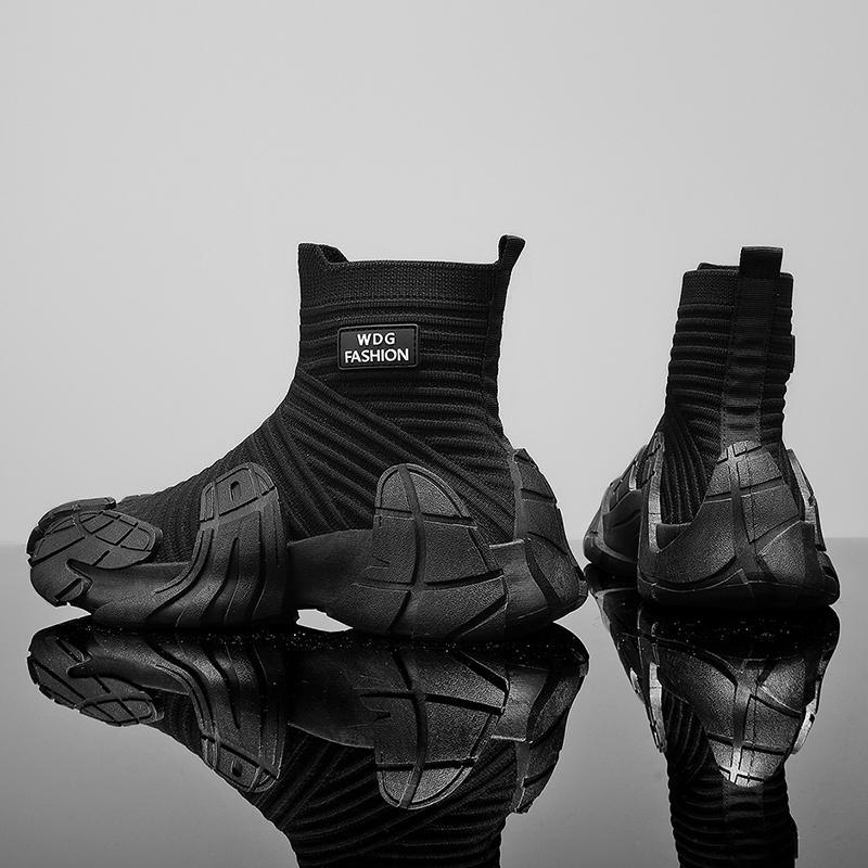 Мъжки маратонки с дишаща мрежеста горна част и Flyknit, нисък връх, закопчаване с връзки, гумена подметка